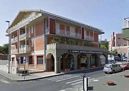 Assale banca con un coltello e rapina 55 euro a un pensionato