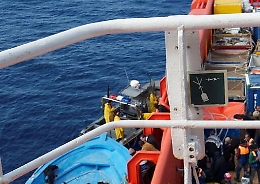 Asso 21, profughi confermano il racconto ”Colpi di mitra da una motovedetta libica”