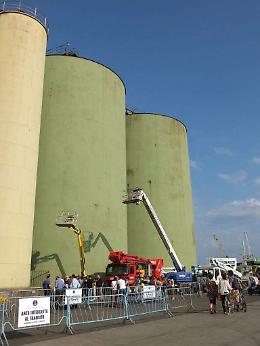 Catania, i silos del porto consegnati agli street artist