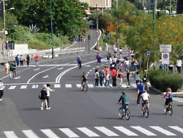 Catania, l’isola inaspettata che litiga con il calendario