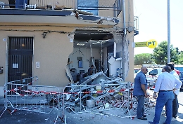 Catania, palazzo sventratro per il Postamat