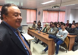 Come si dice medico in romeno? Mirellu Così a Enna la Dunarea sfida il ministero