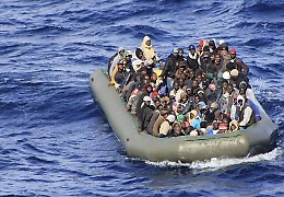 Cristiani gettati in mare dai musulmani A Palermo arrestati 15 migranti sbarcati ieri