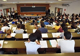 Enna, Università di Medicina romena il Miur dice no, ma il corso parte