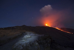 Etna, continua l’attività eruttiva