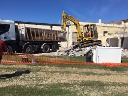 Catania, demolizioni al Lido Università