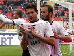 Il Palermo risorge sul campo del Bologna Franco Vazquez firma la vittoria