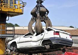 Lercara, schiacciato da auto Muore un meccanico di 43 anni