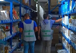 Misterbianco, GdF ha sequestrato  1,5 milioni di prodotti contraffatti