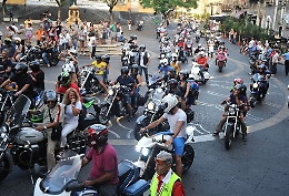 Motoraduno dell’Etna, che rombo a Catania