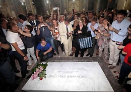 Palermo, Pantheon stracolmo per traslazione salma di Falcone