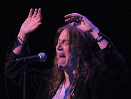 Patti Smith cambia sede da Catania a Zafferana