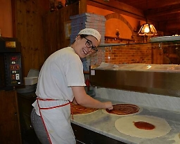 Sharon, la pizzaiola di Caltagirone alla conquista delle Alpi
