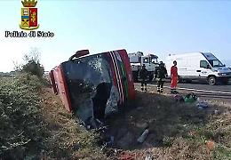 Si ribalta il pullman Marsala Roma Quindici passeggeri feriti, tre sono gravi