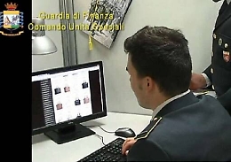 Vendita on line di marchi "fasulli" Perquisizioni a Palermo e Catania