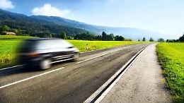 Assicurazione auto a km: conveniente solo se usi poco la macchina