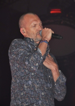 Uno show nello show con tanto di appello per il popolo siciliano