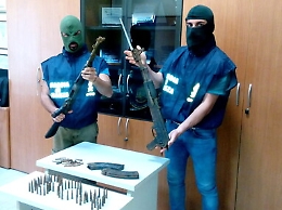 Catania, una tonnellata di marijuana sul peschereccio: 9 persone arrestate