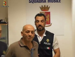 Comiso, piromani al Comune per bruciare le cartelle esattoriali: 2 arresti