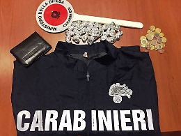 Catania, spaccio al campo scuola davanti ai bambini: arrestato