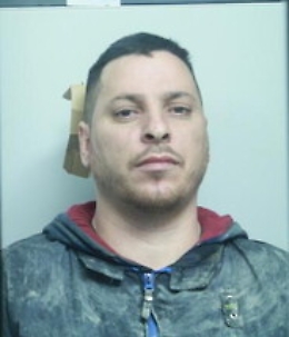 Catania, simula un agguato per coprire gli amici: 3 arresti