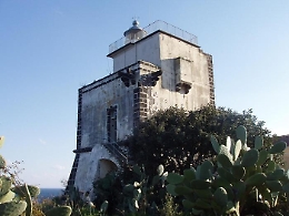 Boom di richieste per i fari siciliani: quattro offerte per quello di Capomulini