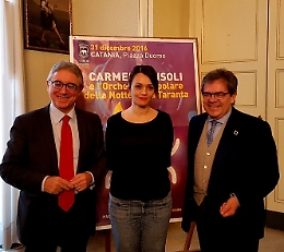 Concertone di Capodanno a Catania, Enzo Bianco e Carmen Consoli: «Venite tutti a ballare in piazza Duomo»