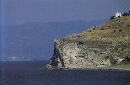 Cade in mare dalla barca a vela, disperso un diportista friulano