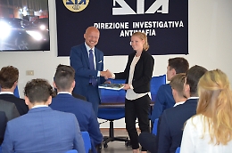 Poliziotti tedeschi a "lezione" di lotta alla mafia alla Dia di Catania