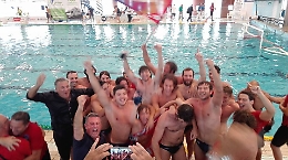 Pallanuoto, espugna Salerno e torna in A1: grande festa per la Nuoto Catania