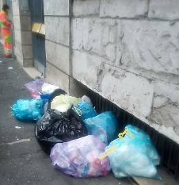 Rifiuti, ogni italiano in un anno ne "produce" 500 chili. E quanto alla differenziata,  Sicilia nei bassifondi della classifica