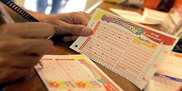 Superenalotto, nessuno riesce ancora a centrarlo: jackpot oltre 300 mln di euro