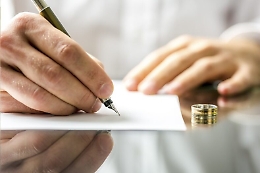 Divorzio, la Cassazione: «Assegno  tenga conto anche del tenore di vita»