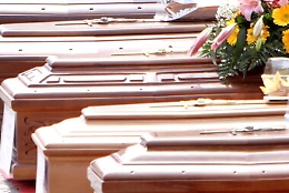 Mancano loculi, bare in un ufficio:
allarme nel cimitero di Roccamena