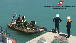 Porto Empedocle, sequestrate reti da pesca