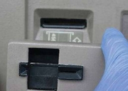 A Catania per clonare le carte La Postale arresta due bulgari