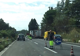 A18, autotreno in fiamme Coda di 2 km ad Acireale