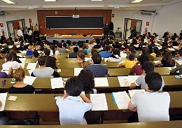Atenei, Sicilia addio iscritti: - 30% in 10 anni «Ecco perché uno studente su 3 fugge»