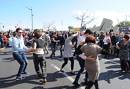 Catania, maschere e allegria sul Lungomare liberato