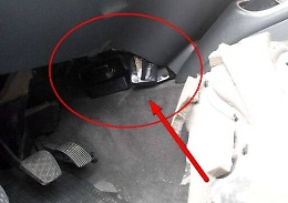 Fermati dalla GdF al casello di Fiumefreddo Sull’auto nascondevano 1,5 chili di hashish