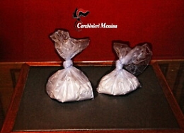 Scende dal traghetto con mezzo chilo di cocaina, agrigentino arrestato a Messina