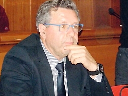 A vuoto la sfiducia il sindaco di Acate Franco Raffo resta ancora in sella