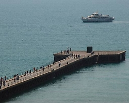 Gela, sequestrato pontile sbarcatoio: manca sicurezza