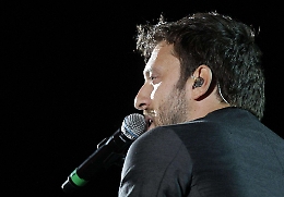 «Il mio mega–selfie  con il pubblico»  Il “crescendo” di Cesare Cremonini