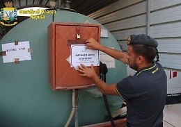 Ispica, distributore clandestino Impianto sequestrato dalla GdF