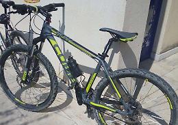 Marina di Ragusa, preso il ladro che depredava bagnanti in spiaggia