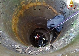 Mascalucia, precipita in un pozzo Operaio salvato dai vigili del fuoco