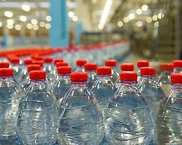 Palermo, bimba di due anni in ospedale dopo aver bevuto acqua minerale