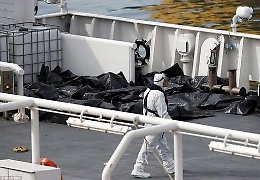 Strage di migranti: il procuratore di Catania «Chiusi nella stiva, non potevano salvarsi»