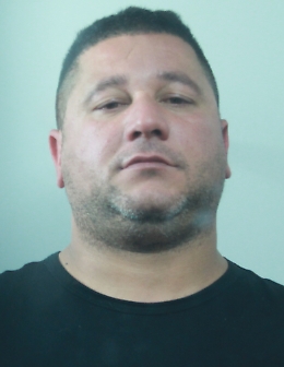 Catania, a casa conservava quasi dieci chili di hashish